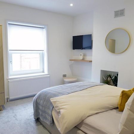 Outstanding Modernised 3/4 Double Bedroomed House Littlehampton Bagian luar foto