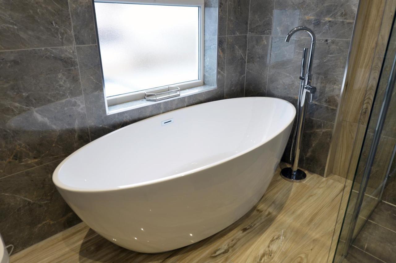 Outstanding Modernised 3/4 Double Bedroomed House Littlehampton Bagian luar foto